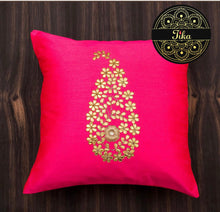 Load image into Gallery viewer, Paisley Fuchsia